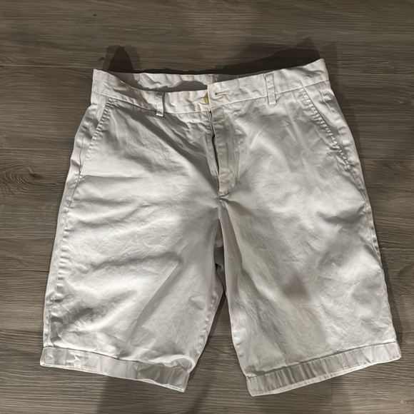 Vineyard vines casual shorts - Picture 2 of 3